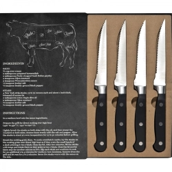 Set of steak knives