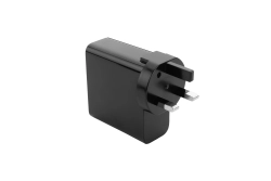 Travel adapter Schwarzwolf