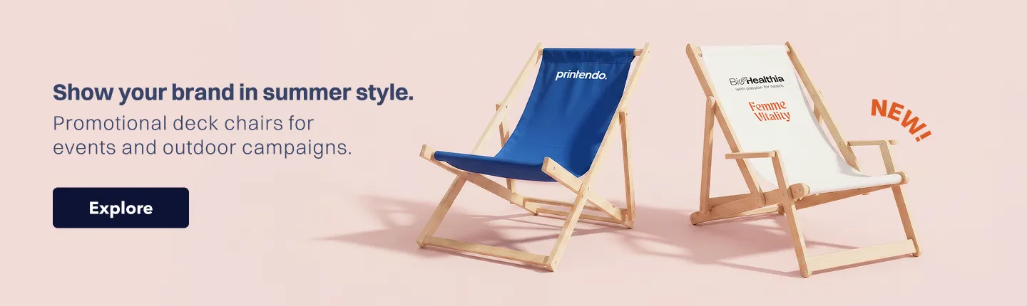 Promotional deck chairs for events and outdoor campaigns.