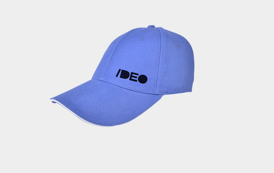 Baseball cap with a coloured brim